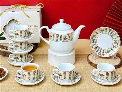 Bộ ấm chén cao cấp Bát Tràng vẽ VInh Quy Bái Tổ