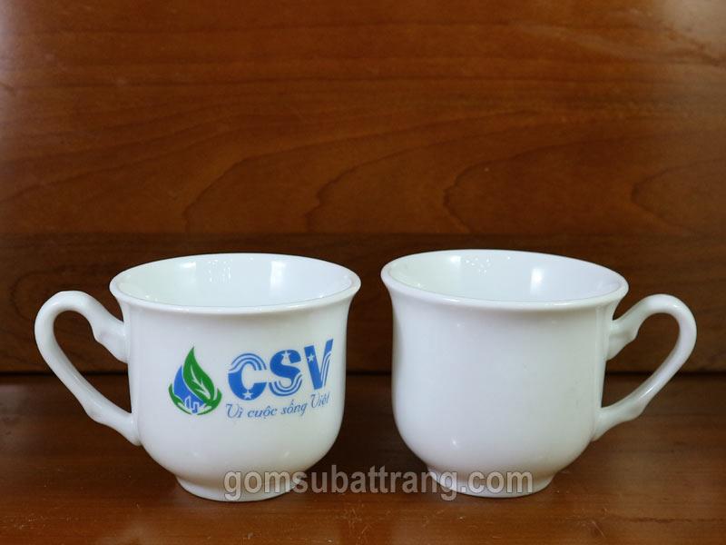 Cốc sứ Bát Tràng được in logo làm cốc uống nước văn phòng